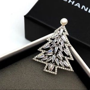 women’s fashion CZ crystal brooch for occasions